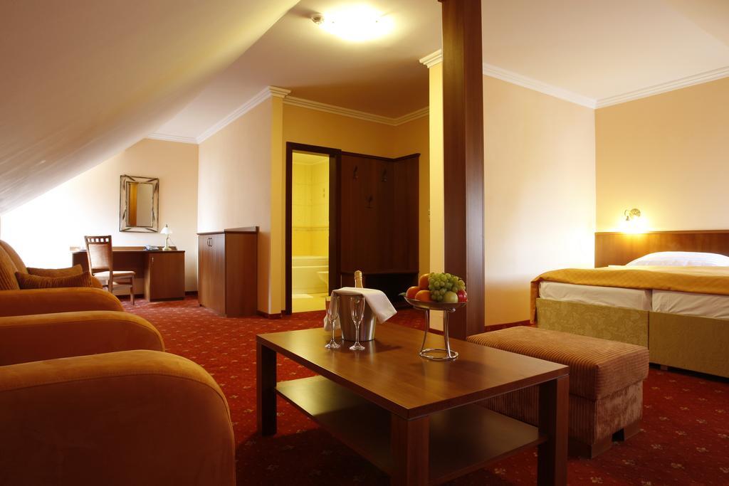 Hotel Majolika Modra Dış mekan fotoğraf