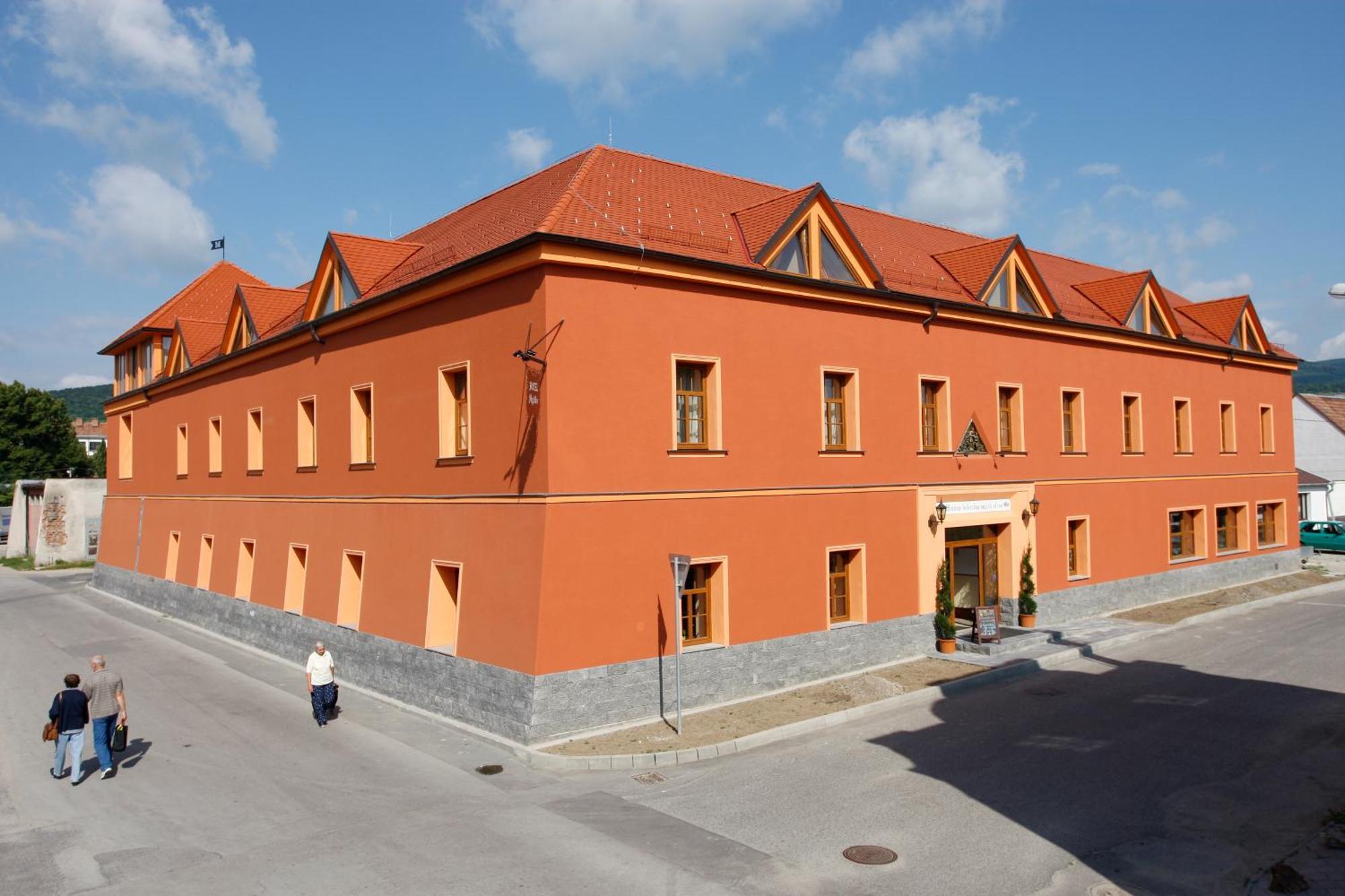 Hotel Majolika Modra Dış mekan fotoğraf