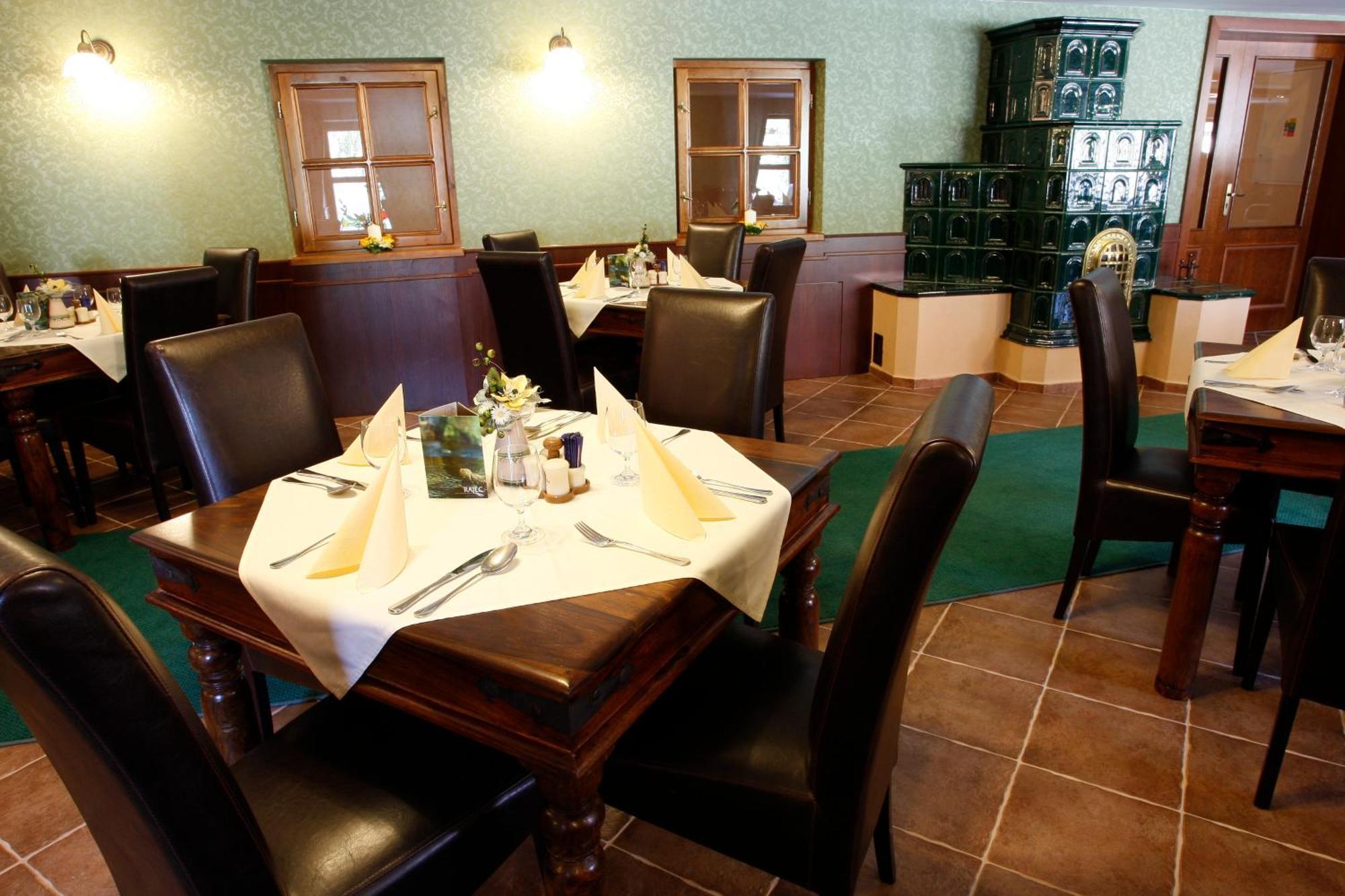 Hotel Majolika Modra Dış mekan fotoğraf