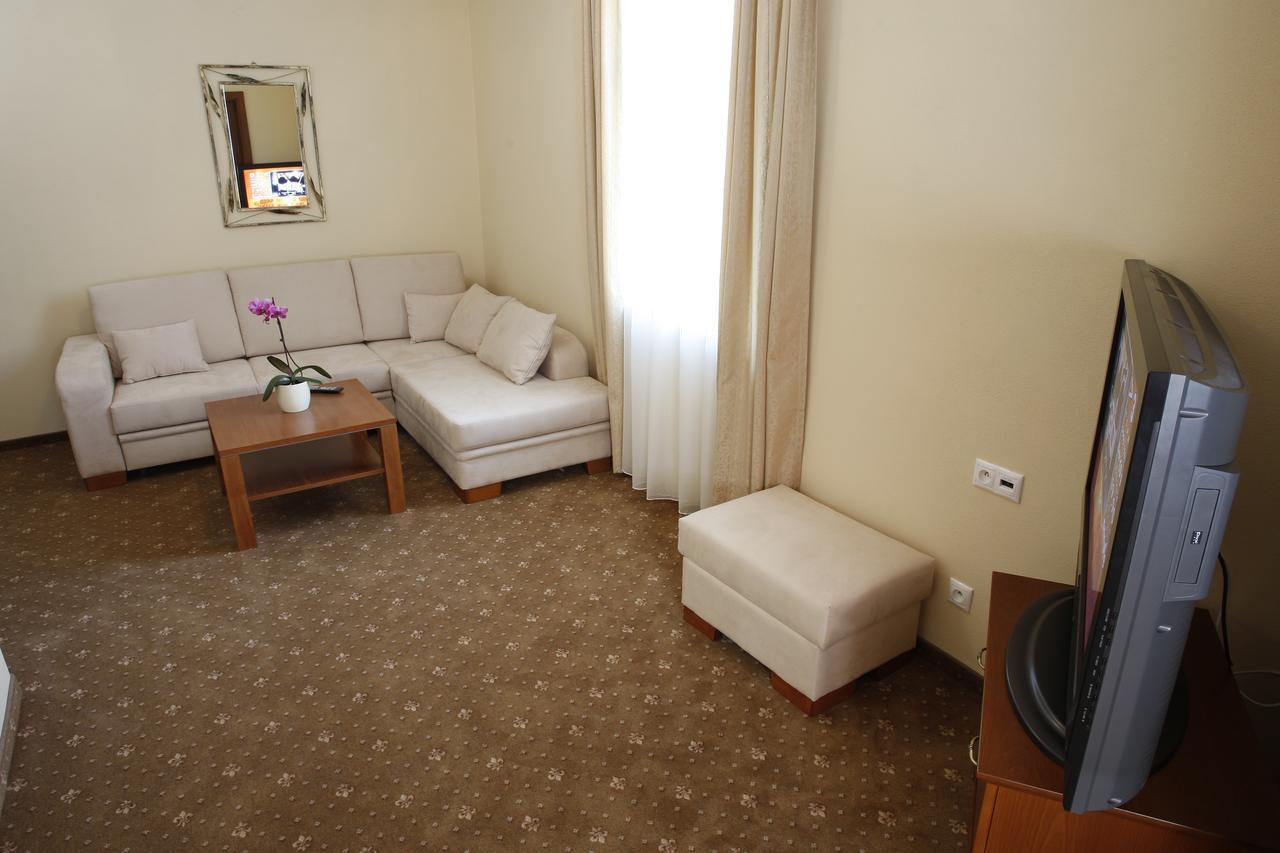 Hotel Majolika Modra Dış mekan fotoğraf
