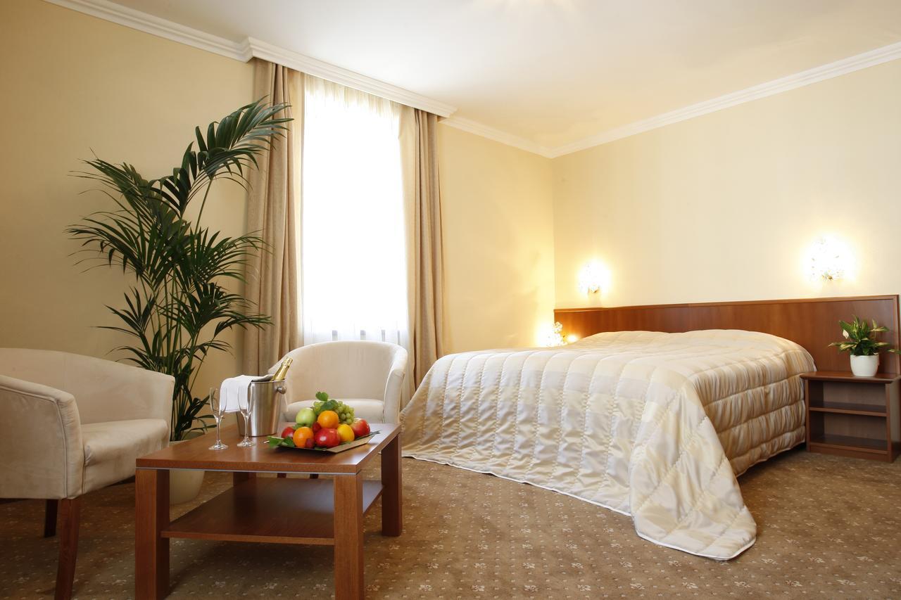 Hotel Majolika Modra Dış mekan fotoğraf