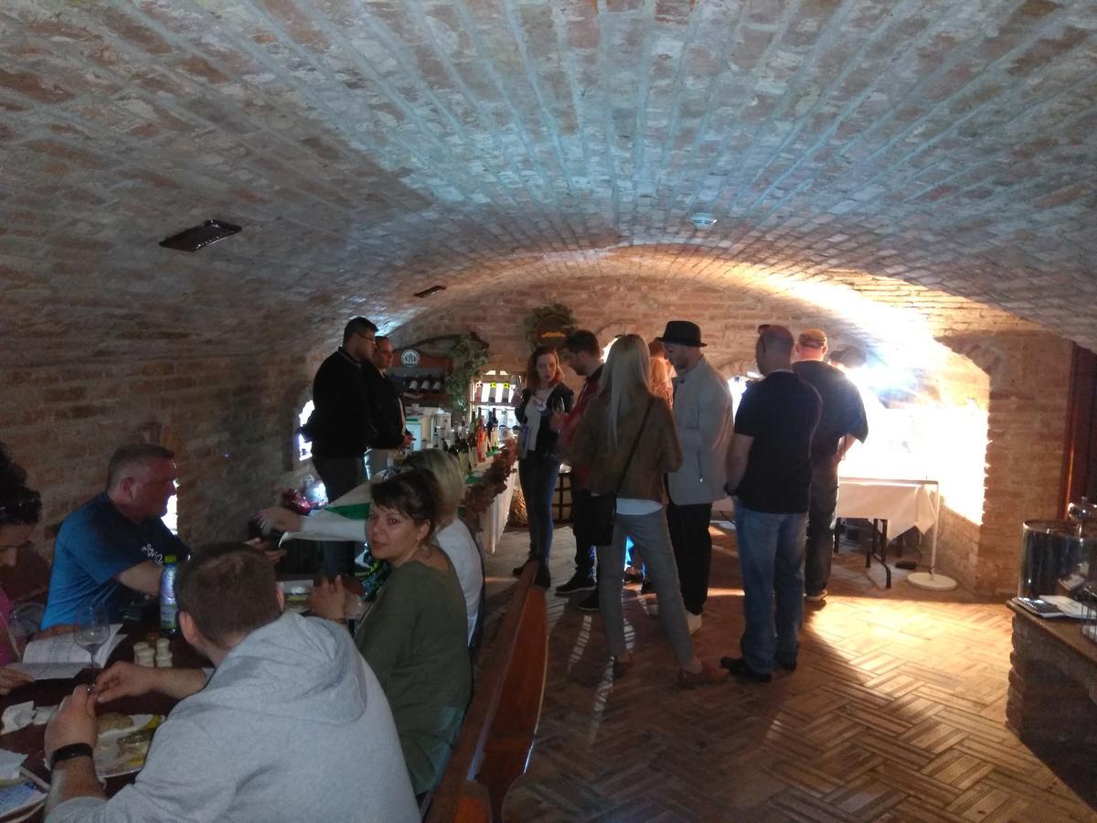Hotel Majolika Modra Dış mekan fotoğraf